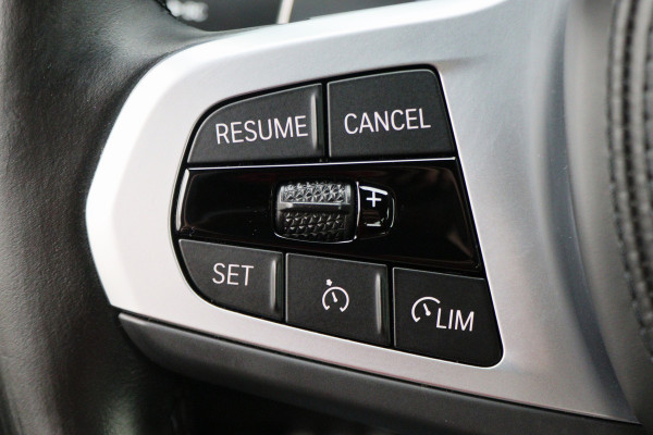 BMW X3 xDrive30e High Executive M-pakket Leer, Stoelverwarming, Camera, Cruise, Apple Carplay, LED, DAB, 21''