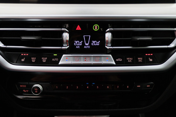 BMW X3 xDrive30e High Executive M-pakket Leer, Stoelverwarming, Camera, Cruise, Apple Carplay, LED, DAB, 21''