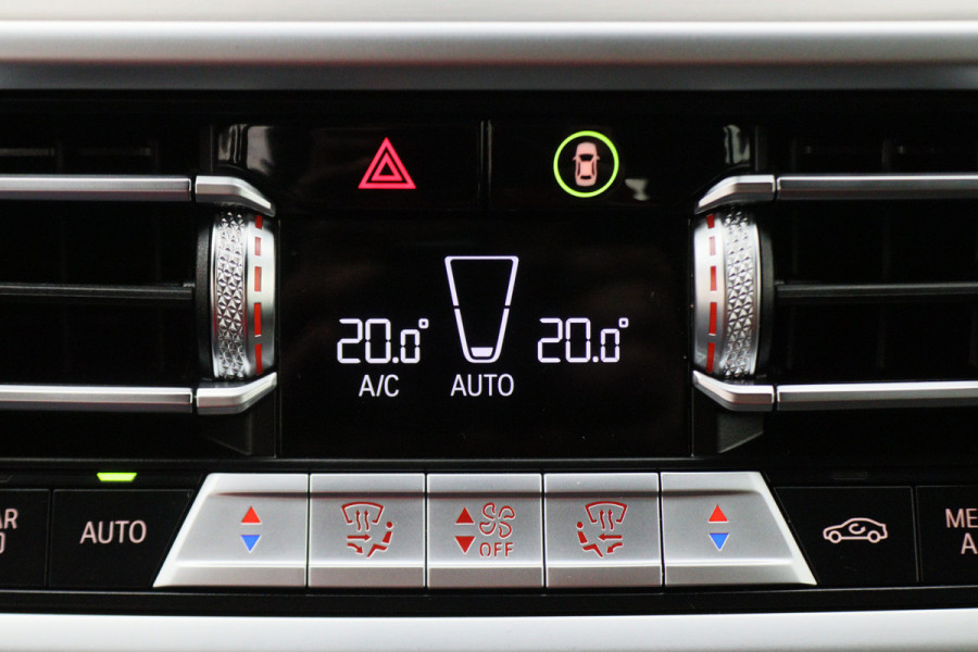 BMW X3 xDrive30e High Executive M-pakket Leer, Stoelverwarming, Camera, Cruise, Apple Carplay, LED, DAB, 21''