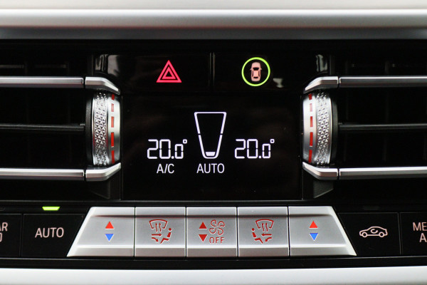 BMW X3 xDrive30e High Executive M-pakket Leer, Stoelverwarming, Camera, Cruise, Apple Carplay, LED, DAB, 21''