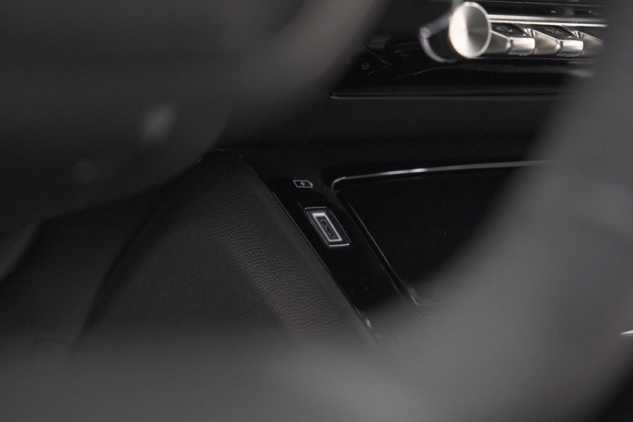 Peugeot 2008 PureTech 100 Allure | Camera | Navigatie | Parkeersensoren | Apple Carplay
