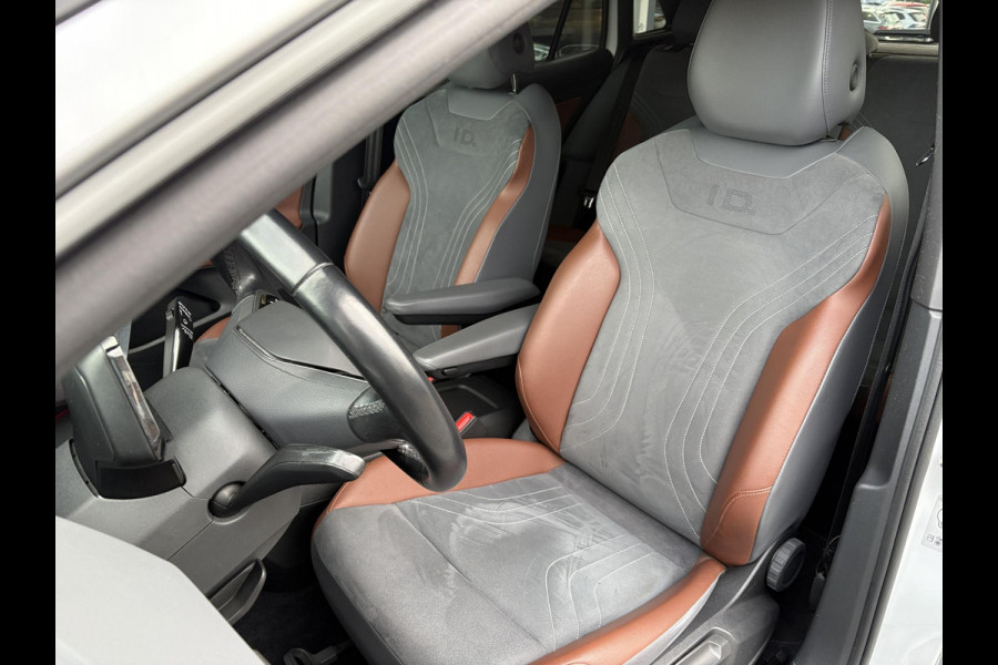 Volkswagen ID.4 Max 77 kWh | 92% SoH | Wegklapbare Trekhaak | Stoel-, Stuur- & Voorruitverwarming | Adaptive cruise control | Camera
