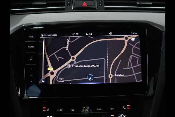 Volkswagen Passat 1.4 TSI PHEV GTE | Stoelverwarming | Virtual Cockpit | Massage | Memory | Carplay | Camera | Matrix LED | Navigatie | Parkeerhulp | Adaptive cruise | Plug In
