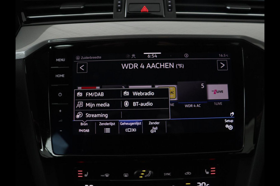 Volkswagen Passat 1.4 TSI PHEV GTE | Stoelverwarming | Virtual Cockpit | Massage | Memory | Carplay | Camera | Matrix LED | Navigatie | Parkeerhulp | Adaptive cruise | Plug In