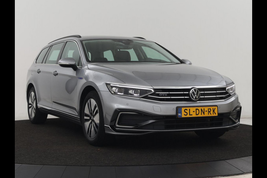 Volkswagen Passat 1.4 TSI PHEV GTE | Stoelverwarming | Virtual Cockpit | Massage | Memory | Carplay | Camera | Matrix LED | Navigatie | Parkeerhulp | Adaptive cruise | Plug In