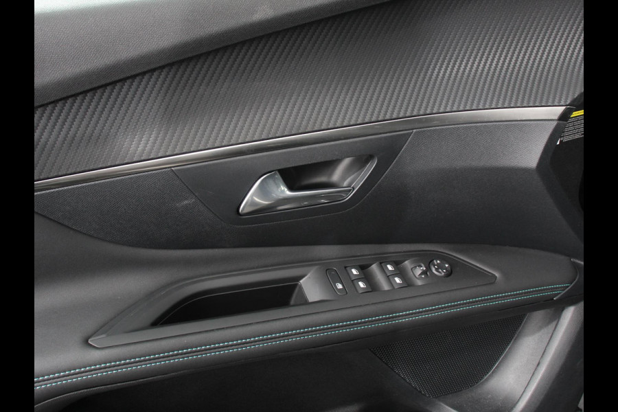 Peugeot 3008 1.2 PureTech 130 pk Automaat Allure Pack Business | Stoelverwarming voor | Climate control | Achteruitrij camera | Electrisch bedienbare achterklep | LED | Apple Carplay/ Android Auto | Parkeersensoren | Cruise control |
