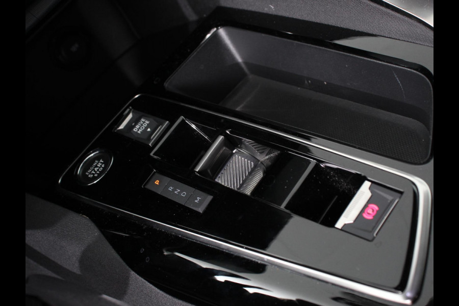 Peugeot 3008 1.2 PureTech 130 pk Automaat Allure Pack Business | Stoelverwarming voor | Climate control | Achteruitrij camera | Electrisch bedienbare achterklep | LED | Apple Carplay/ Android Auto | Parkeersensoren | Cruise control |