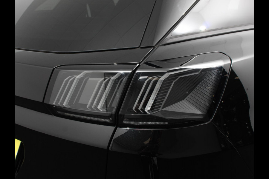 Peugeot 3008 1.2 PureTech 130 pk Automaat Allure Pack Business | Stoelverwarming voor | Climate control | Achteruitrij camera | Electrisch bedienbare achterklep | LED | Apple Carplay/ Android Auto | Parkeersensoren | Cruise control |