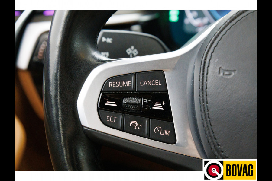 BMW 5 Serie 545e xDrive automaat 394 PK M-Sport M-performance parts Shadowline, Stoel + Stuurverw. 20" LMV, Ambiance verlichting, Driver assist