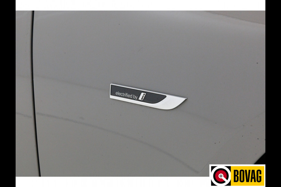 BMW 5 Serie 545e xDrive automaat 394 PK M-Sport M-performance parts Shadowline, Stoel + Stuurverw. 20" LMV, Ambiance verlichting, Driver assist