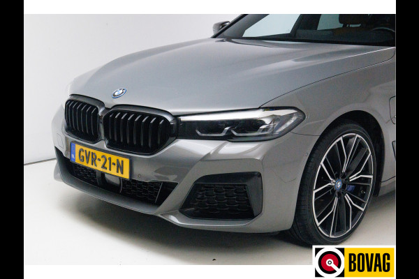 BMW 5 Serie 545e xDrive automaat 394 PK M-Sport M-performance parts Shadowline, Stoel + Stuurverw. 20" LMV, Ambiance verlichting, Driver assist