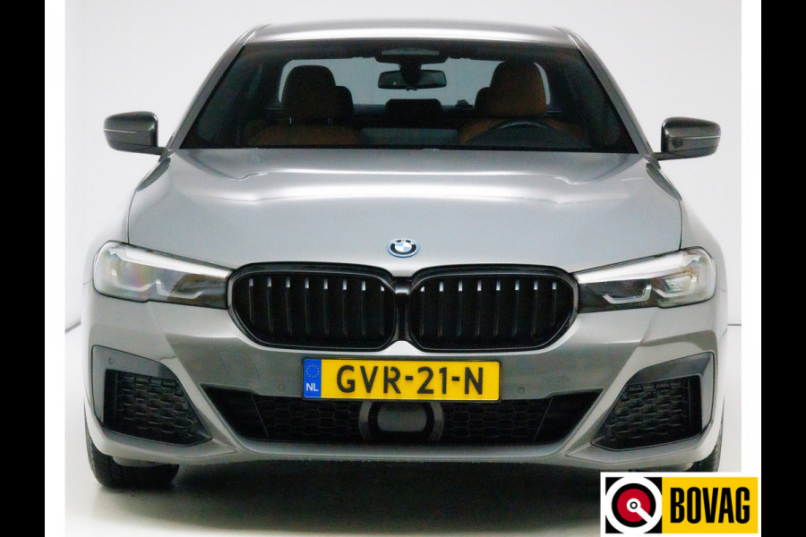 BMW 5 Serie 545e xDrive automaat 394 PK M-Sport M-performance parts Shadowline, Stoel + Stuurverw. 20" LMV, Ambiance verlichting, Driver assist