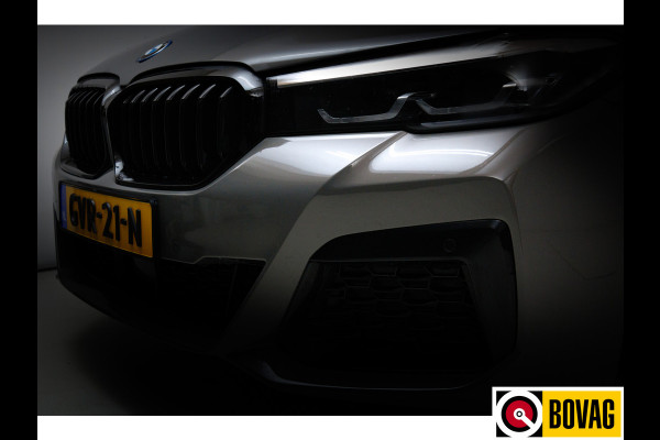 BMW 5 Serie 545e xDrive automaat 394 PK M-Sport M-performance parts Shadowline, Stoel + Stuurverw. 20" LMV, Ambiance verlichting, Driver assist