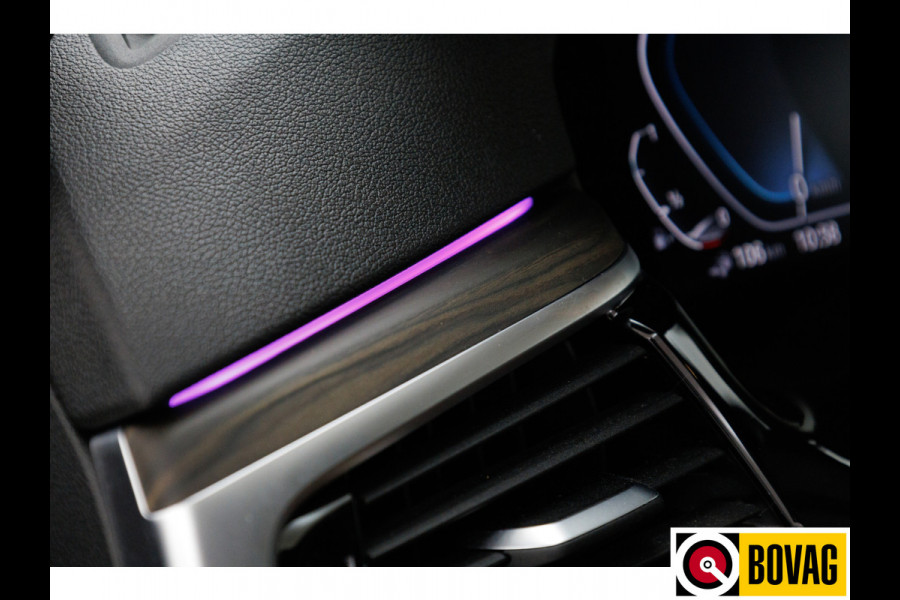 BMW 5 Serie 545e xDrive automaat 394 PK M-Sport M-performance parts Shadowline, Stoel + Stuurverw. 20" LMV, Ambiance verlichting, Driver assist