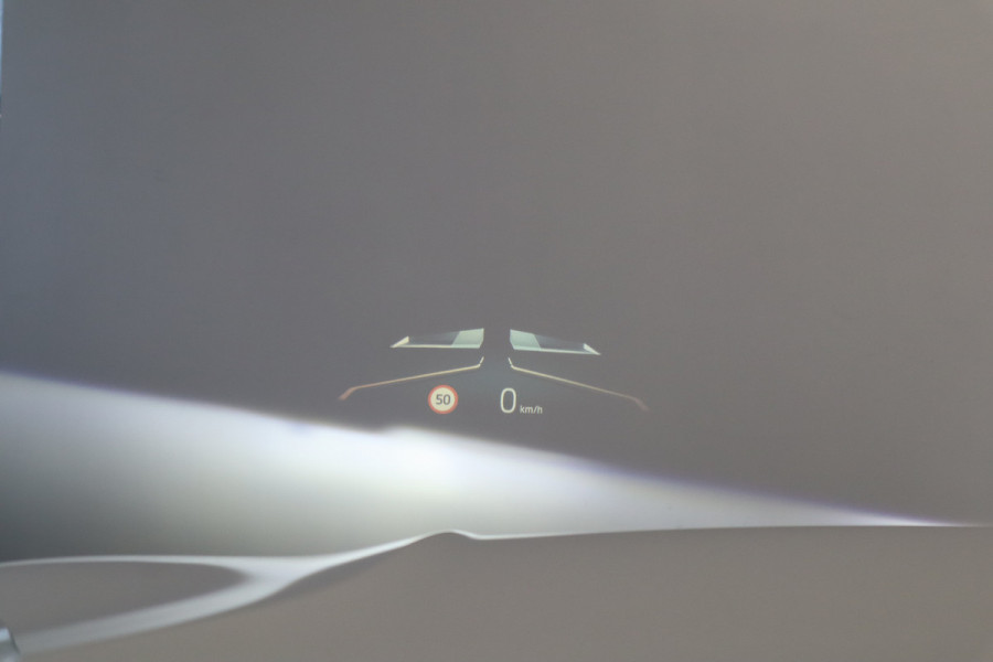 BMW 3-serie 330e xDrive ACC Head-UP Leder Elek. stoelen M sport Schuif/kanteldak 24 maanden garantie mogelijk (*vraag naar de voorwaarden)