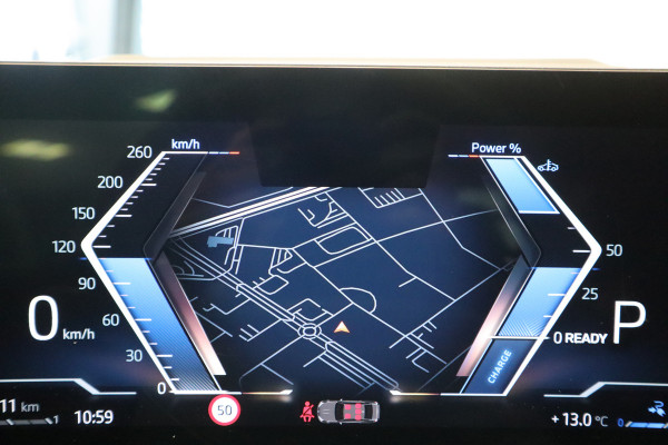 BMW 3-serie 330e xDrive ACC Head-UP Leder Elek. stoelen M sport Schuif/kanteldak 24 maanden garantie mogelijk (*vraag naar de voorwaarden)