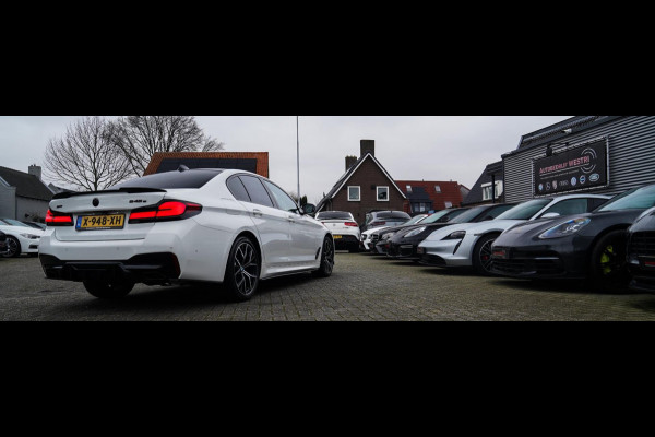 BMW 5 Serie 545e xDrive Business Edition Plus | M-pakket | BTW | Panorama | Bowers&Wilkins | Sfeerverlichting | M-performance |