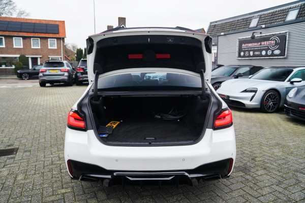 BMW 5 Serie 545e xDrive Business Edition Plus | M-pakket | BTW | Panorama | Bowers&Wilkins | Sfeerverlichting | M-performance |