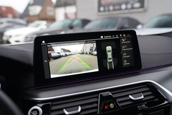 BMW 5 Serie 545e xDrive Business Edition Plus | M-pakket | BTW | Panorama | Bowers&Wilkins | Sfeerverlichting | M-performance |