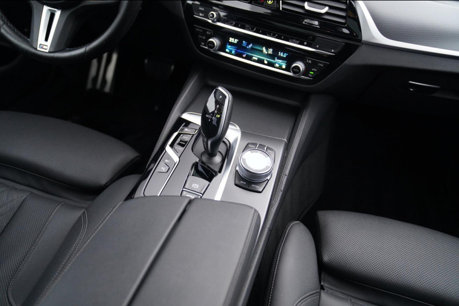 BMW 5 Serie 545e xDrive Business Edition Plus | M-pakket | BTW | Panorama | Bowers&Wilkins | Sfeerverlichting | M-performance |