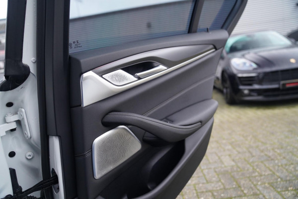 BMW 5 Serie 545e xDrive Business Edition Plus | M-pakket | BTW | Panorama | Bowers&Wilkins | Sfeerverlichting | M-performance |