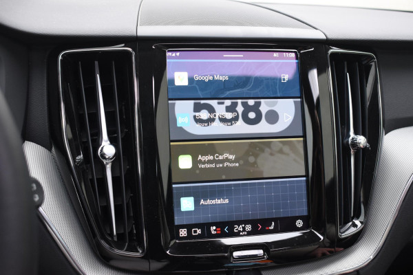 Volvo XC60 T6 350PK Automaat Plug-in Hybrid AWD Plus Dark / Navigatie / 360 Camera / Adaptieve Cruise Control / Stuur & Stoelverwarming / Elektr. Achterklep / Schuifdak / Trekhaak