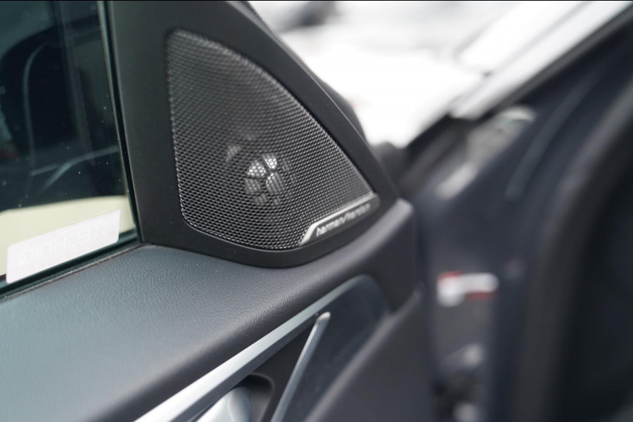 BMW i4 M50 High Executive 84 kWh | BTW | 360 Camera | LASER | Dravitgrau metallic | Adaptieve Cruise | Trekhaak | Schuif/kanteldak