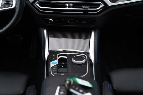 BMW i4 M50 High Executive 84 kWh | BTW | 360 Camera | LASER | Dravitgrau metallic | Adaptieve Cruise | Trekhaak | Schuif/kanteldak