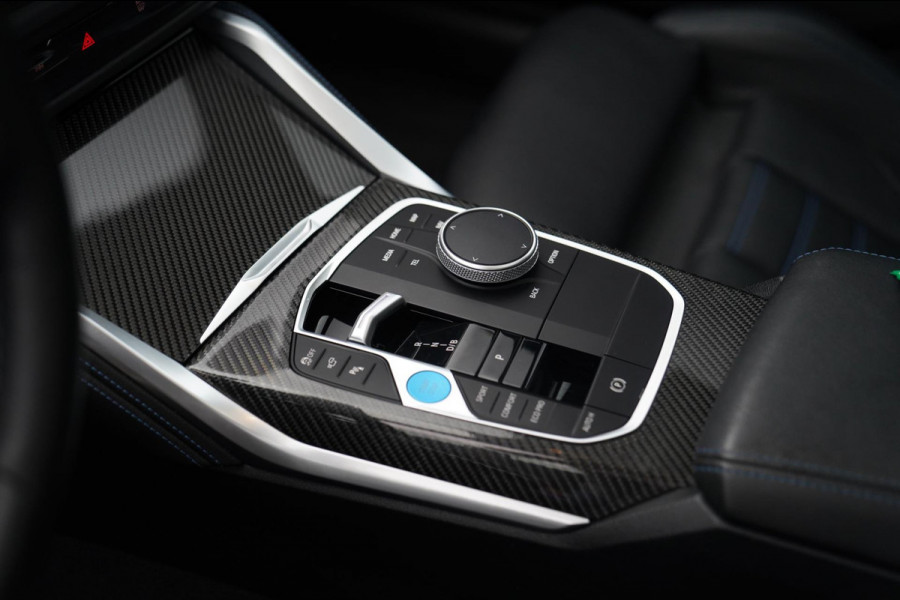 BMW i4 M50 High Executive 84 kWh | BTW | 360 Camera | LASER | Dravitgrau metallic | Adaptieve Cruise | Trekhaak | Schuif/kanteldak