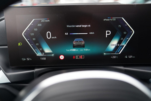 BMW i4 M50 High Executive 84 kWh | BTW | 360 Camera | LASER | Dravitgrau metallic | Adaptieve Cruise | Trekhaak | Schuif/kanteldak