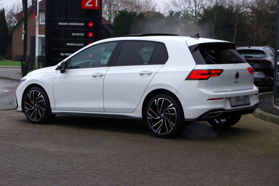 Volkswagen Golf 1.4 eHybrid 245 PK GTE PHEV, Schuif-Kanteldak, Leder, Adap. Cruise Control, Memory, Camera