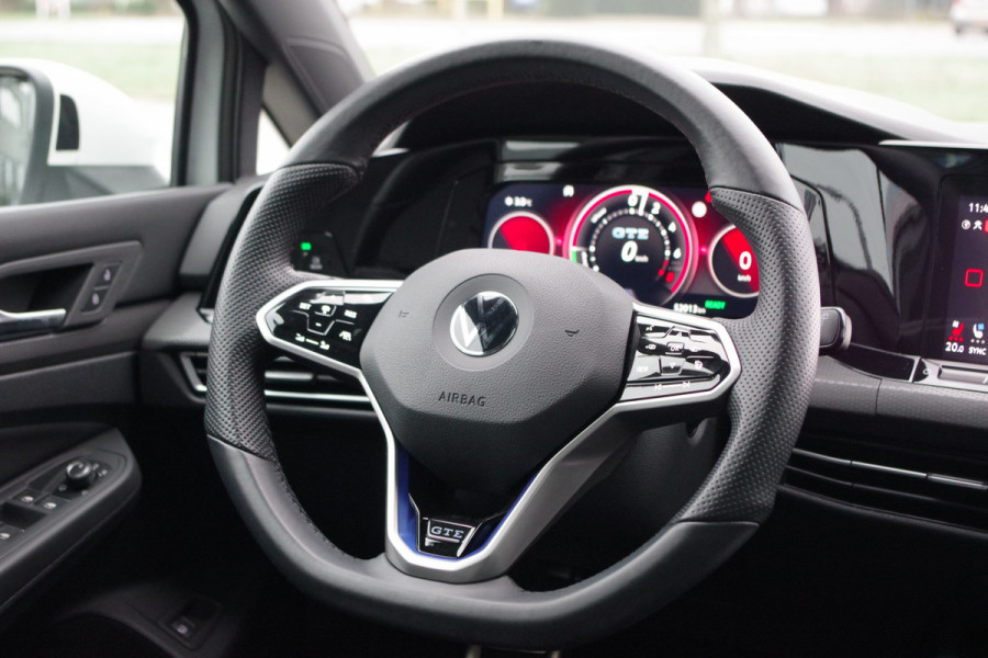 Volkswagen Golf 1.4 eHybrid 245 PK GTE PHEV, Schuif-Kanteldak, Leder, Adap. Cruise Control, Memory, Camera