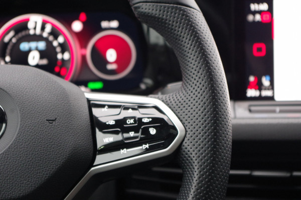 Volkswagen Golf 1.4 eHybrid 245 PK GTE PHEV, Schuif-Kanteldak, Leder, Adap. Cruise Control, Memory, Camera