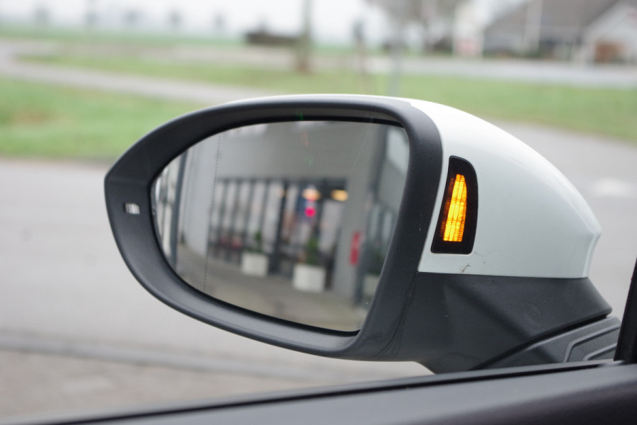 Volkswagen Golf 1.4 eHybrid 245 PK GTE PHEV, Schuif-Kanteldak, Leder, Adap. Cruise Control, Memory, Camera