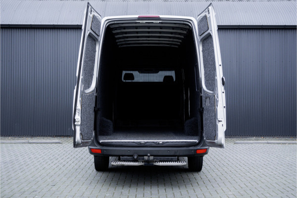 Volkswagen Crafter 35 2.0 TDI L3H2 | Airco | 140PK | Nette staat | Laadruimte gestoffeerd