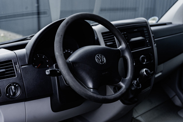 Volkswagen Crafter 35 2.0 TDI L3H2 | Airco | 140PK | Nette staat | Laadruimte gestoffeerd