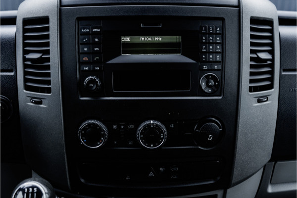 Volkswagen Crafter 35 2.0 TDI L3H2 | Airco | 140PK | Nette staat | Laadruimte gestoffeerd