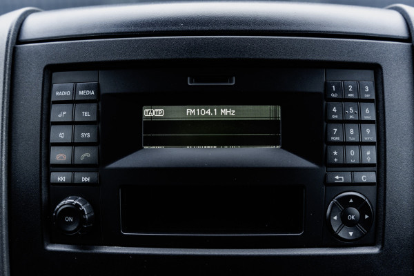 Volkswagen Crafter 35 2.0 TDI L3H2 | Airco | 140PK | Nette staat | Laadruimte gestoffeerd