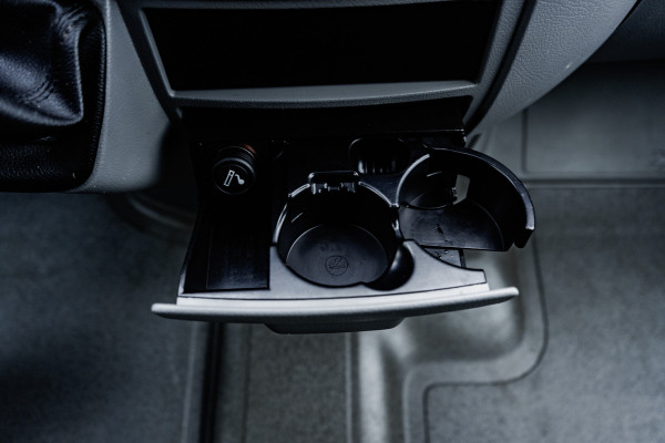 Volkswagen Crafter 35 2.0 TDI L3H2 | Airco | 140PK | Nette staat | Laadruimte gestoffeerd