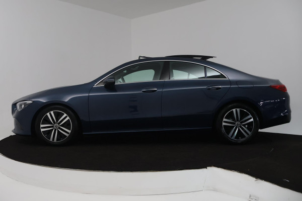 Mercedes-Benz CLA-Klasse 200 Business Solution Luxury (PANORAMADAK, SFEERVERLICHTING, CAMERA, PDC, 1e EIGENAAR, GOED ONDERHOUDEN)