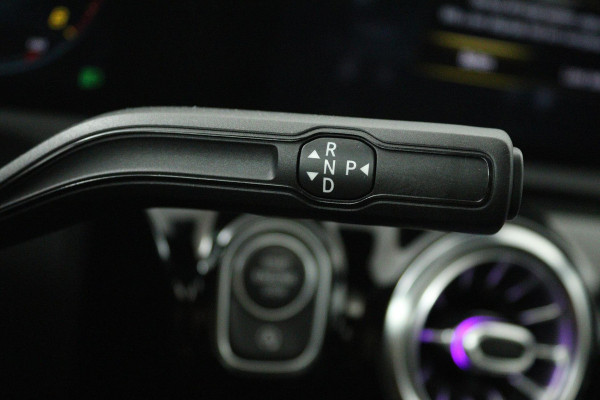 Mercedes-Benz CLA-Klasse 200 Business Solution Luxury (PANORAMADAK, SFEERVERLICHTING, CAMERA, PDC, 1e EIGENAAR, GOED ONDERHOUDEN)