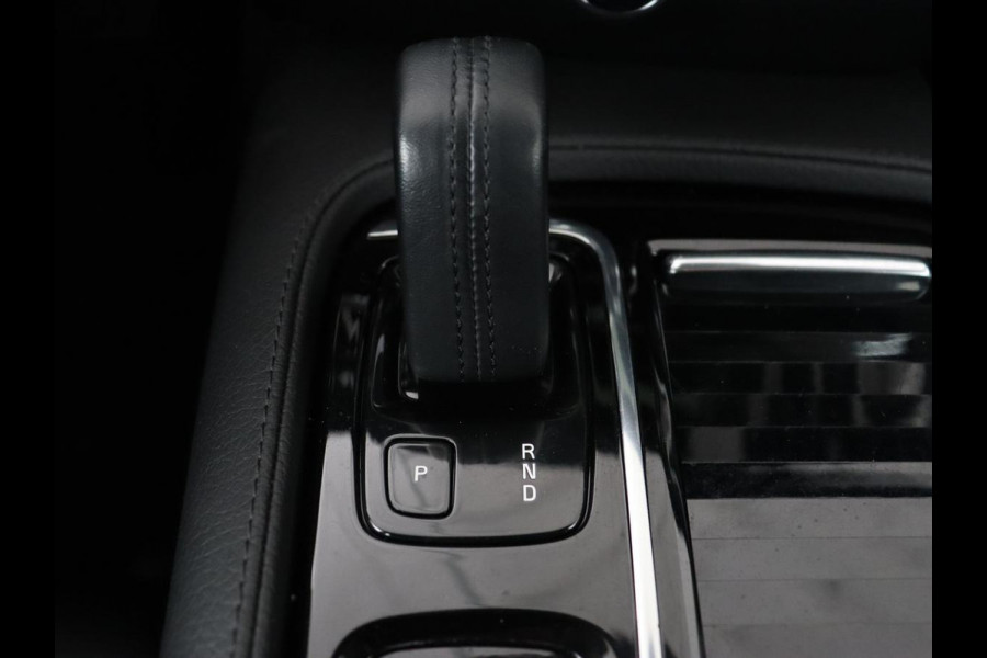 Volvo V60 2.0 T6 Recharge AWD Inscription | Leder | Camera | Carplay | Navigatie | Full LED | 18'' | Parkeerhulp | Cruise control | PHEV | Plug In