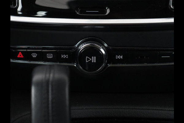 Volvo V60 2.0 T6 Recharge AWD Inscription | Leder | Camera | Carplay | Navigatie | Full LED | 18'' | Parkeerhulp | Cruise control | PHEV | Plug In