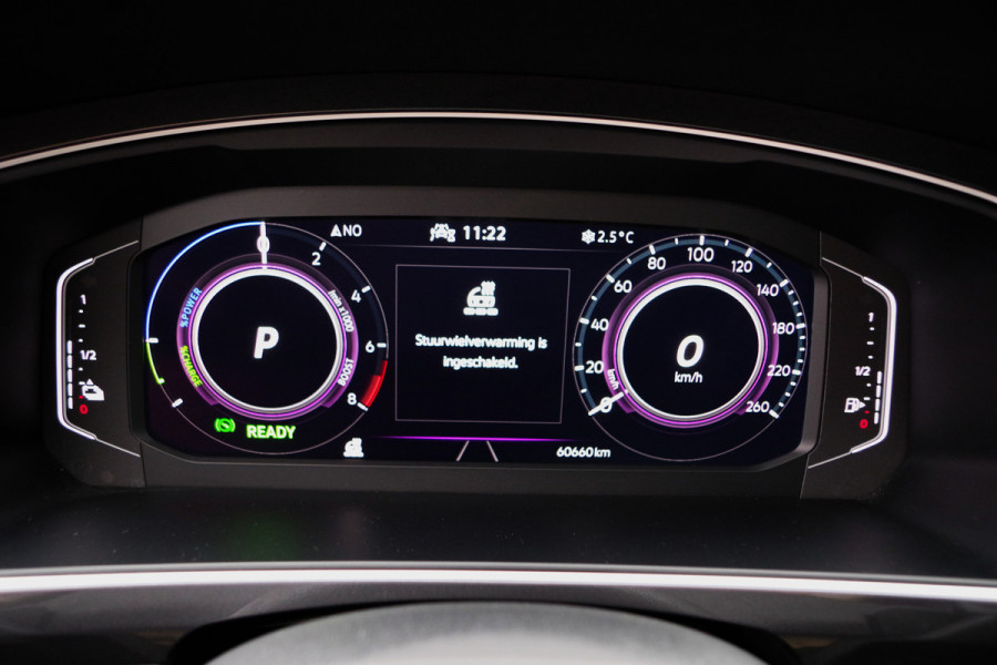 Volkswagen Tiguan 1.4 TSI eHybrid 245 PK R-Line BNS+, Panoramadak, Leder, Matrix-LED, Adap. Cruise Control