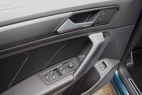 Volkswagen Tiguan 1.4 TSI eHybrid 245 PK R-Line BNS+, Panoramadak, Leder, Matrix-LED, Adap. Cruise Control