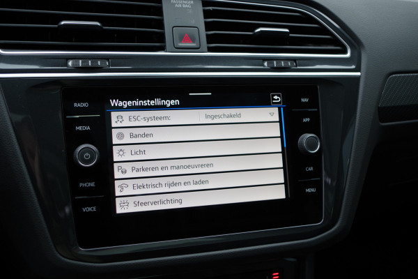 Volkswagen Tiguan 1.4 TSI eHybrid 245 PK R-Line BNS+, Panoramadak, Leder, Matrix-LED, Adap. Cruise Control