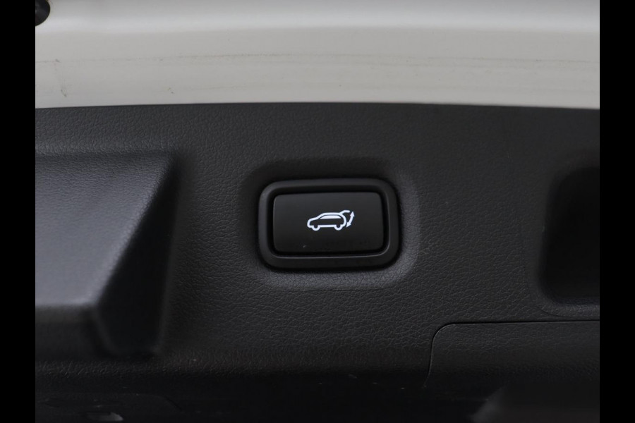 Hyundai Santa Fe 1.6 T-GDI PHEV Premium Sky | Panoramadak | Stoelventilatie | Head-Up | Leder | Krell Audio | 360 Camera | Plug In