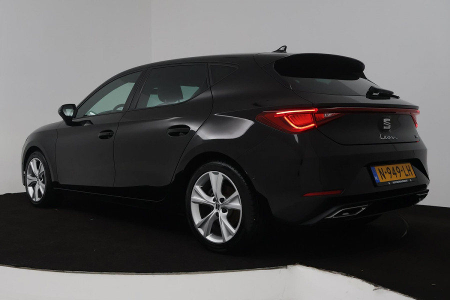 Seat Leon 1.5 eTSI FR Intense Automaat (VIRTUAL COCKPIT, SFEERVERLICHTING, ADAPTIVE CRUISE, STUUR-/STOELVERWARMING, 1e EIGENAAR)