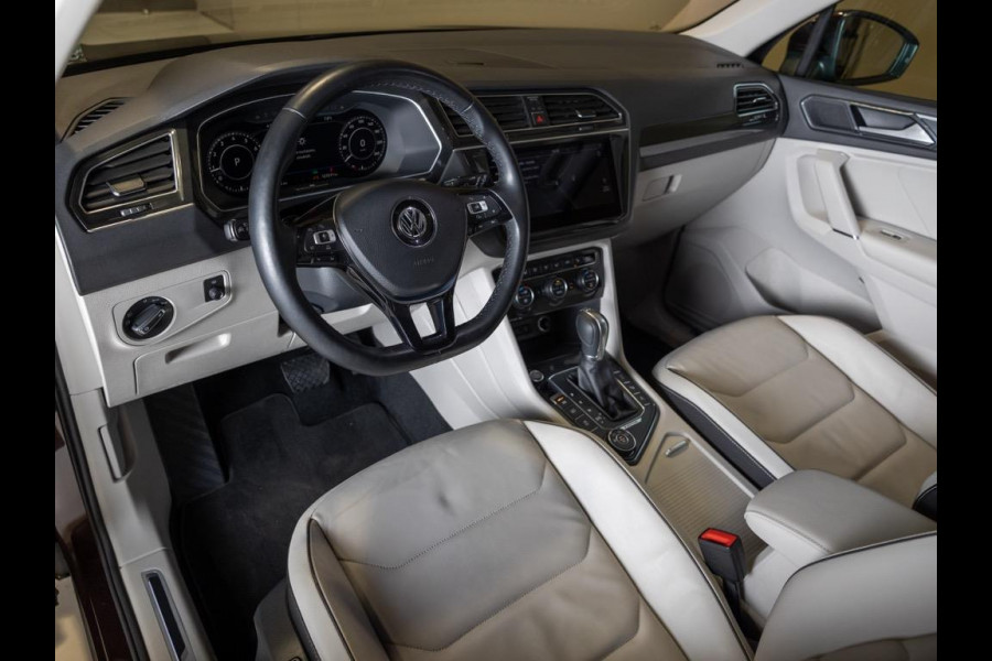 Volkswagen Tiguan 2.0 TSI 4Motion Highline / 220pk / Panoramadak / Trekhaak / Leder