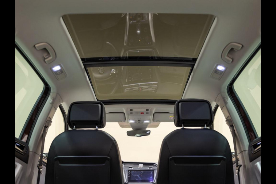 Volkswagen Tiguan 2.0 TSI 4Motion Highline / 220pk / Panoramadak / Trekhaak / Leder